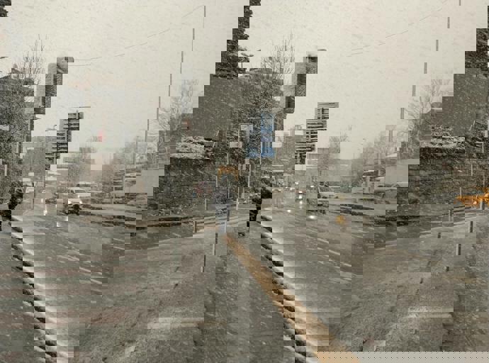 Snowstorm Traps Dozens in Transit Buses Overnight as City Scrambles to Respond